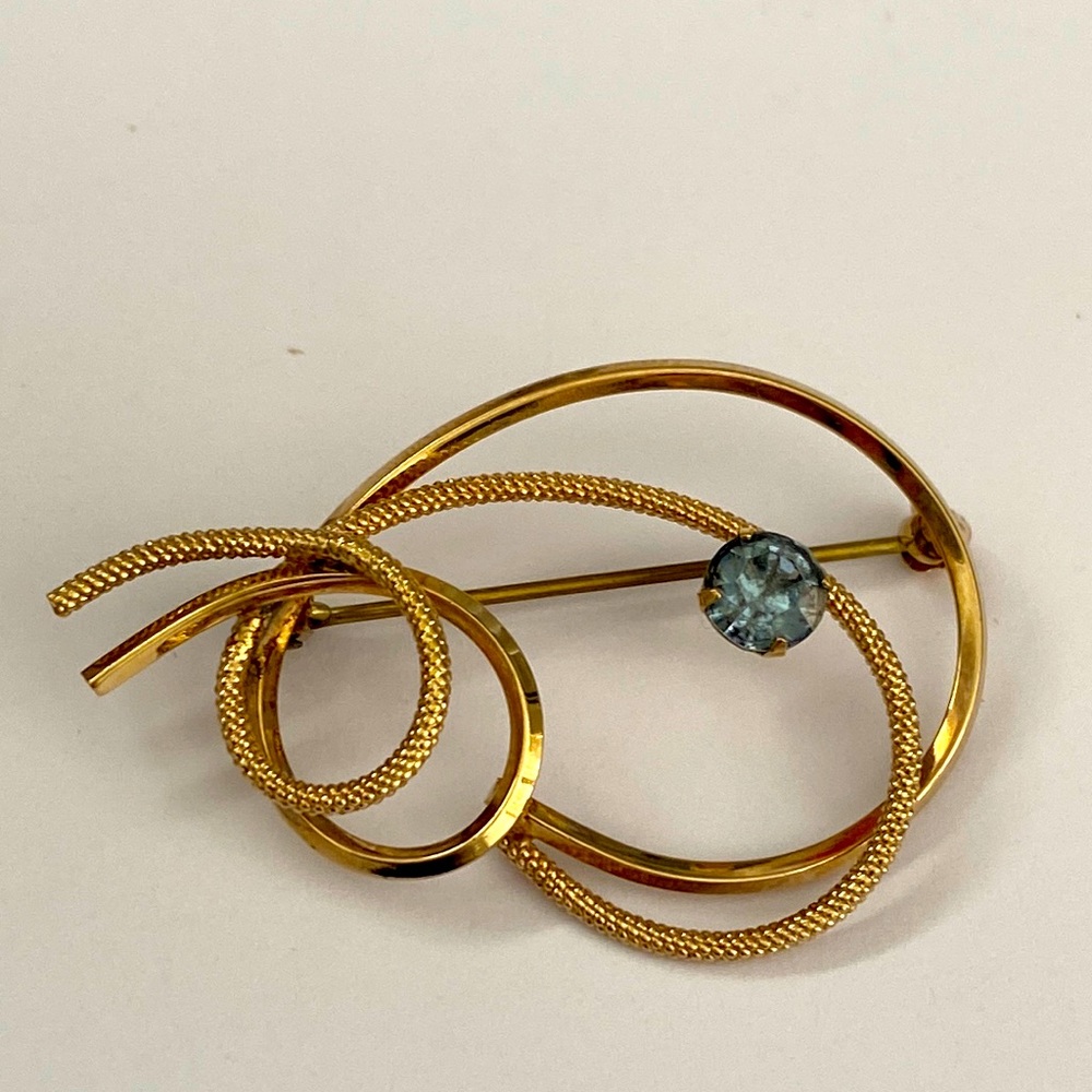 Vintage 12K Gold Filled Blue Stone Brooch Pin